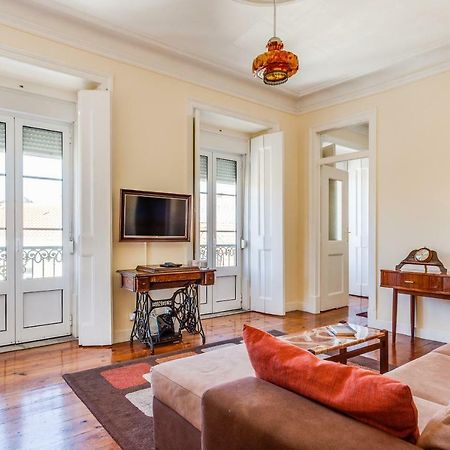 Joivy Fernando Pessoa Apartments ลิสบอน ภายนอก รูปภาพ