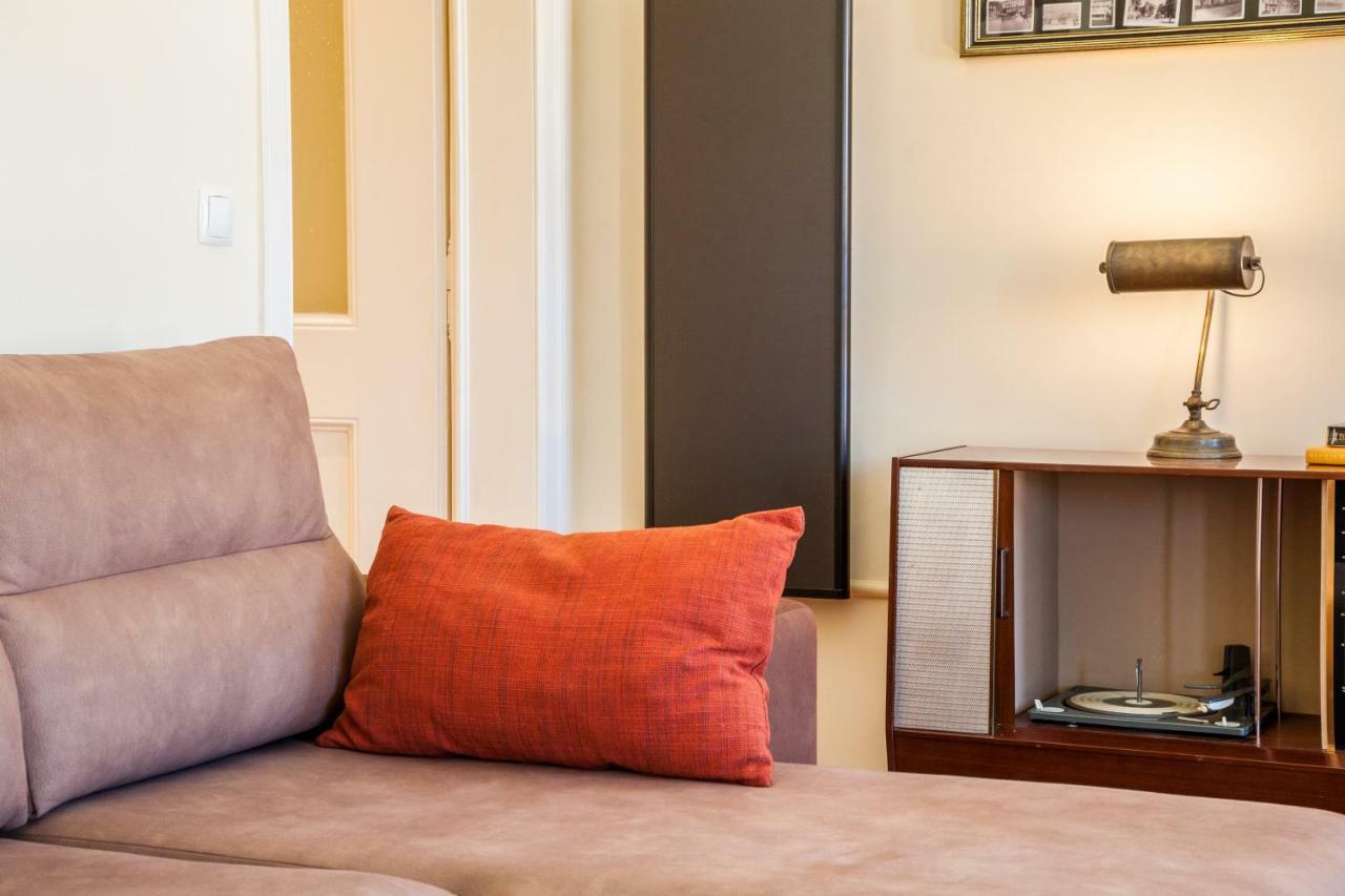Joivy Fernando Pessoa Apartments ลิสบอน ภายนอก รูปภาพ