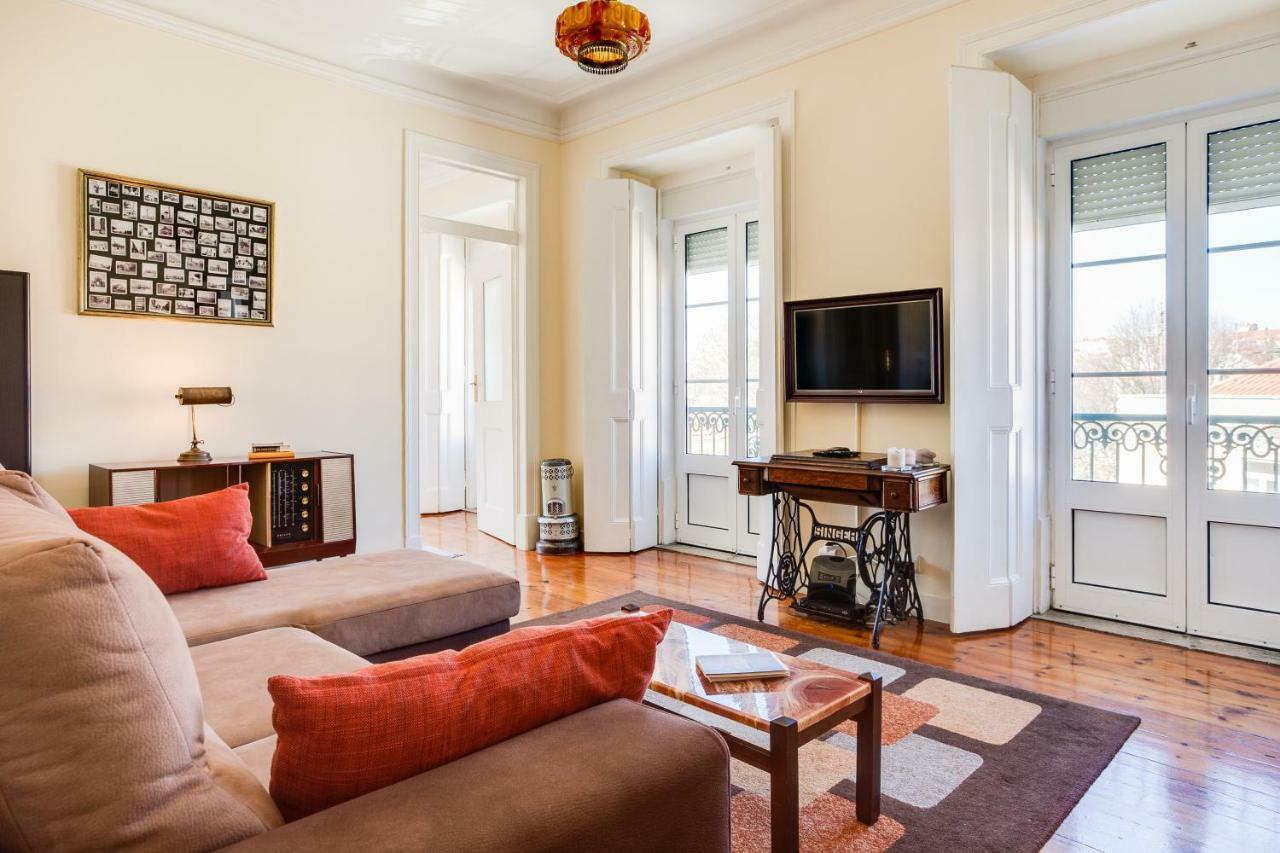 Joivy Fernando Pessoa Apartments ลิสบอน ภายนอก รูปภาพ